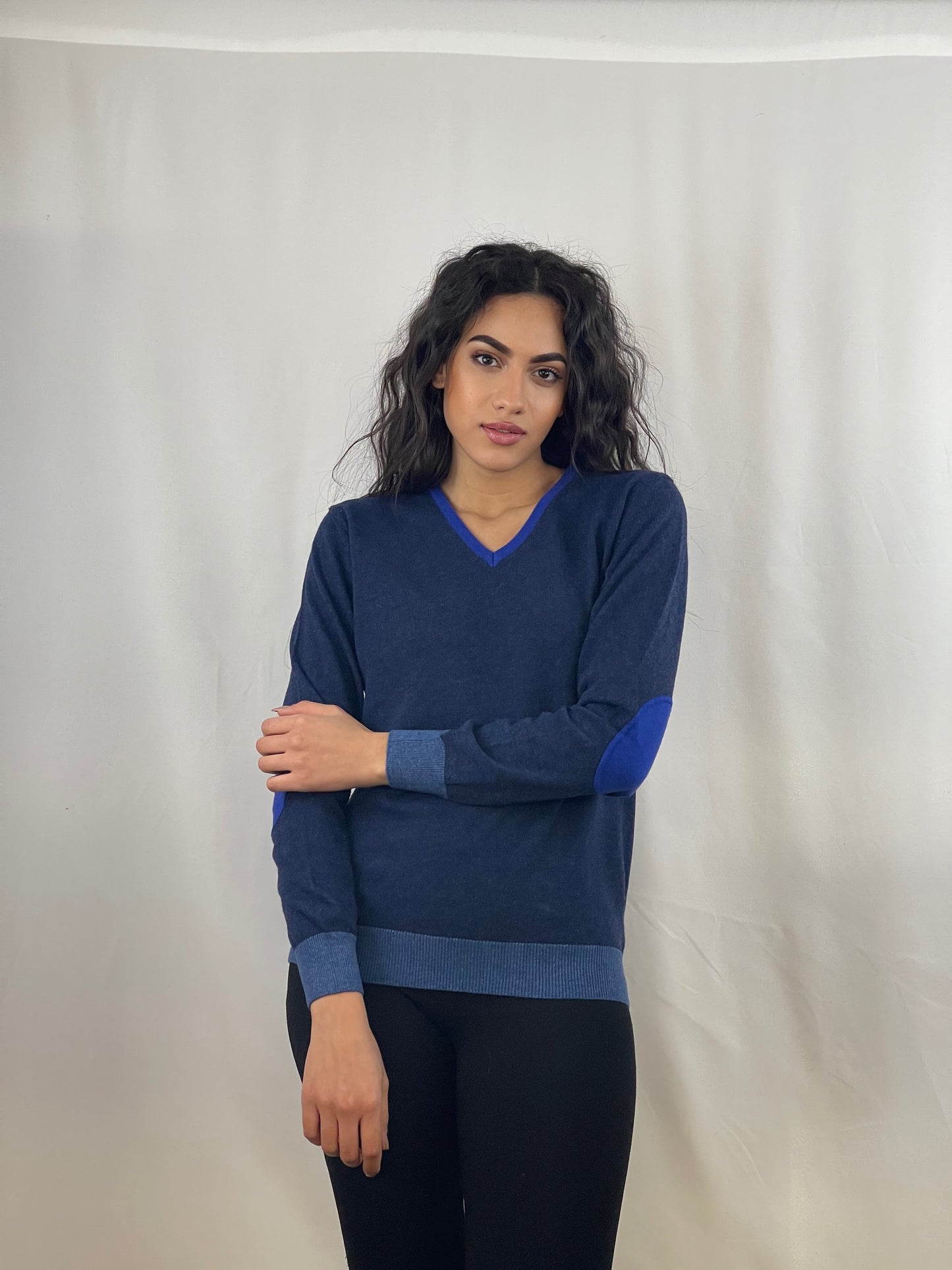 3344 - V neck women patches