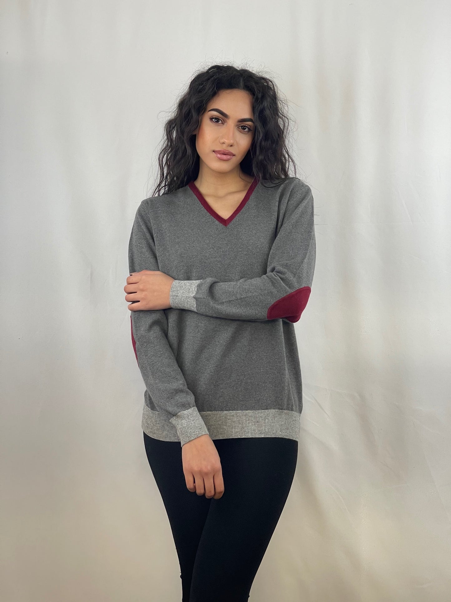 3344 - V neck women patches