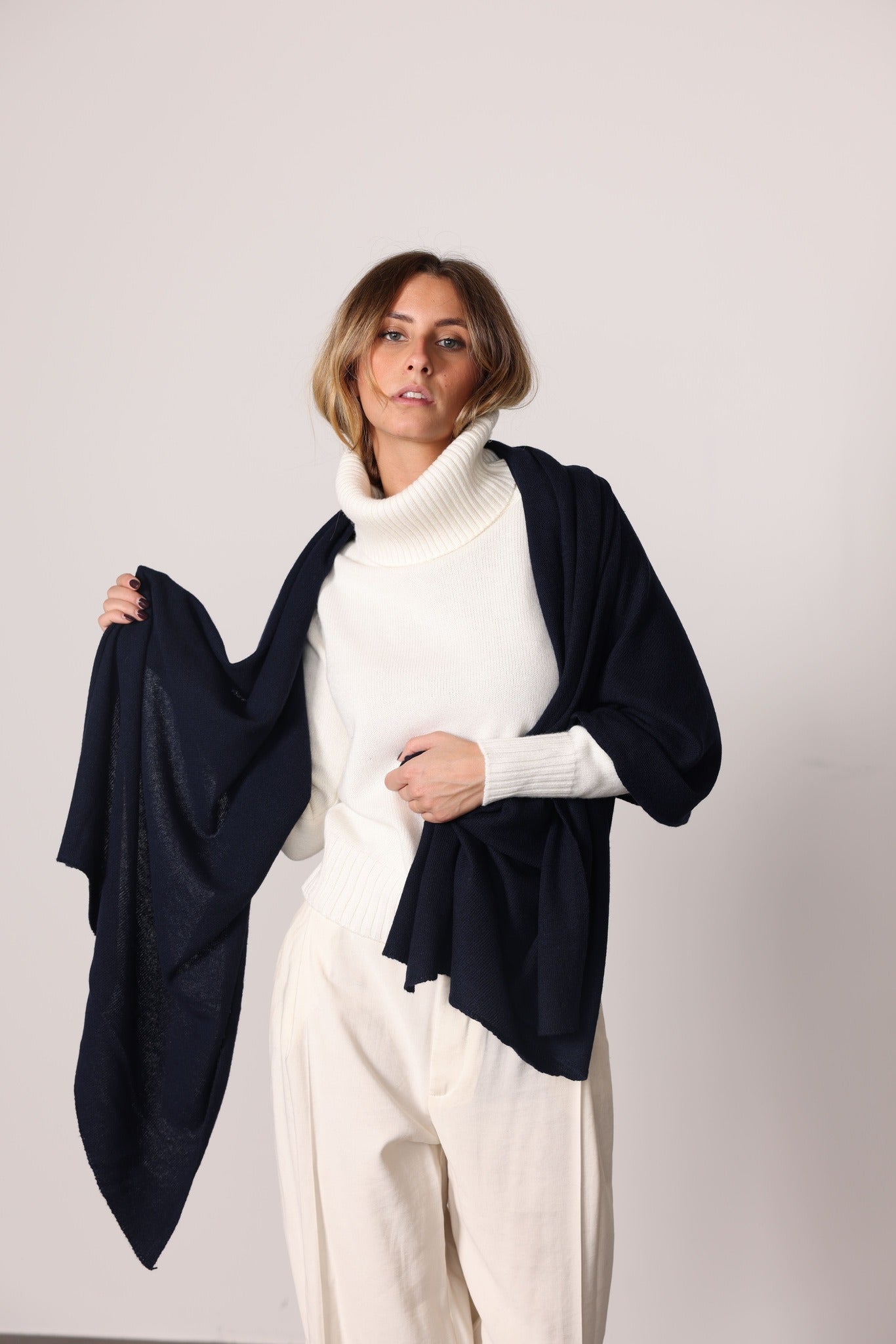 41111 – Cashmere stole