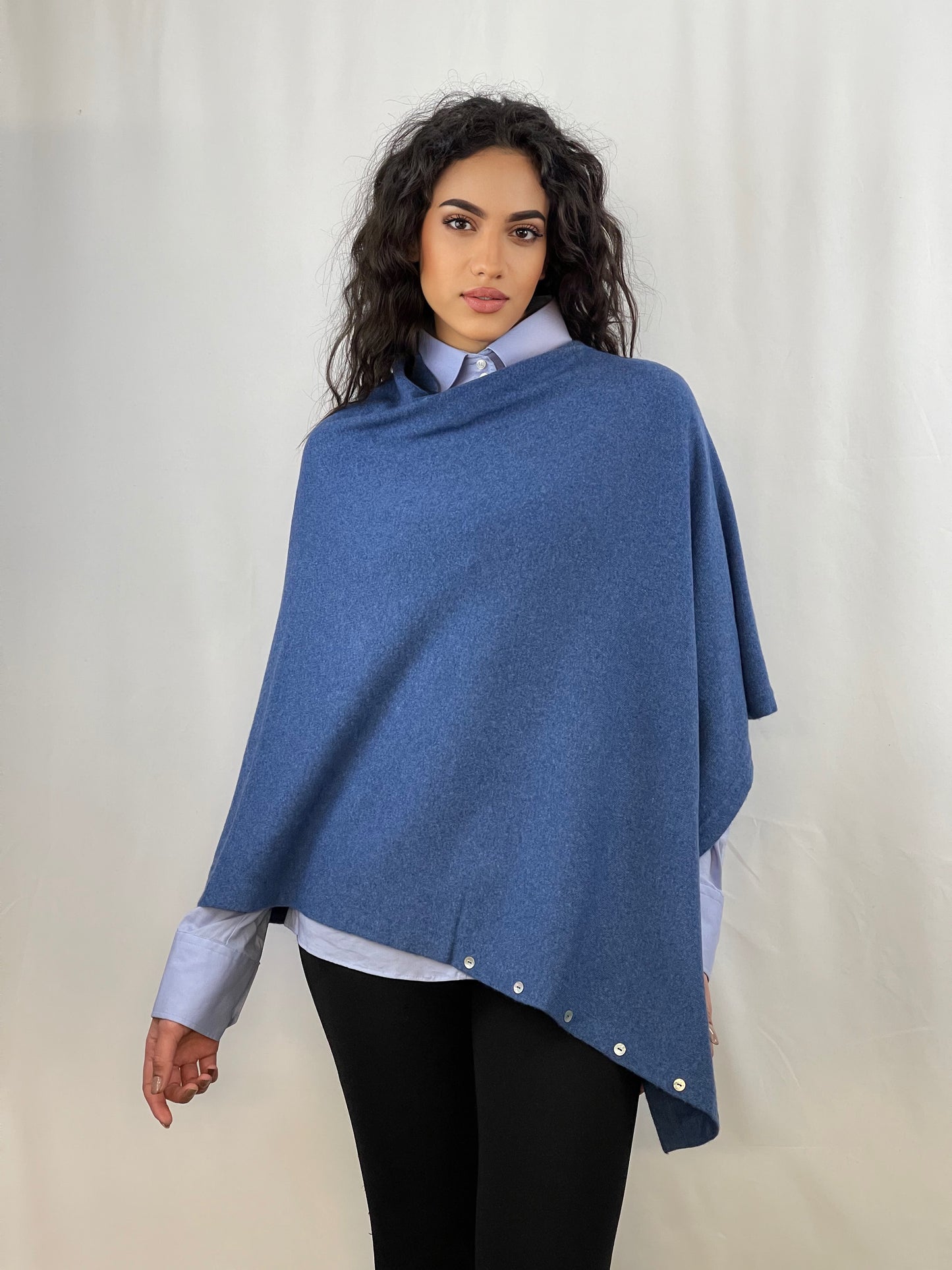41119 - Buttoned Shrug