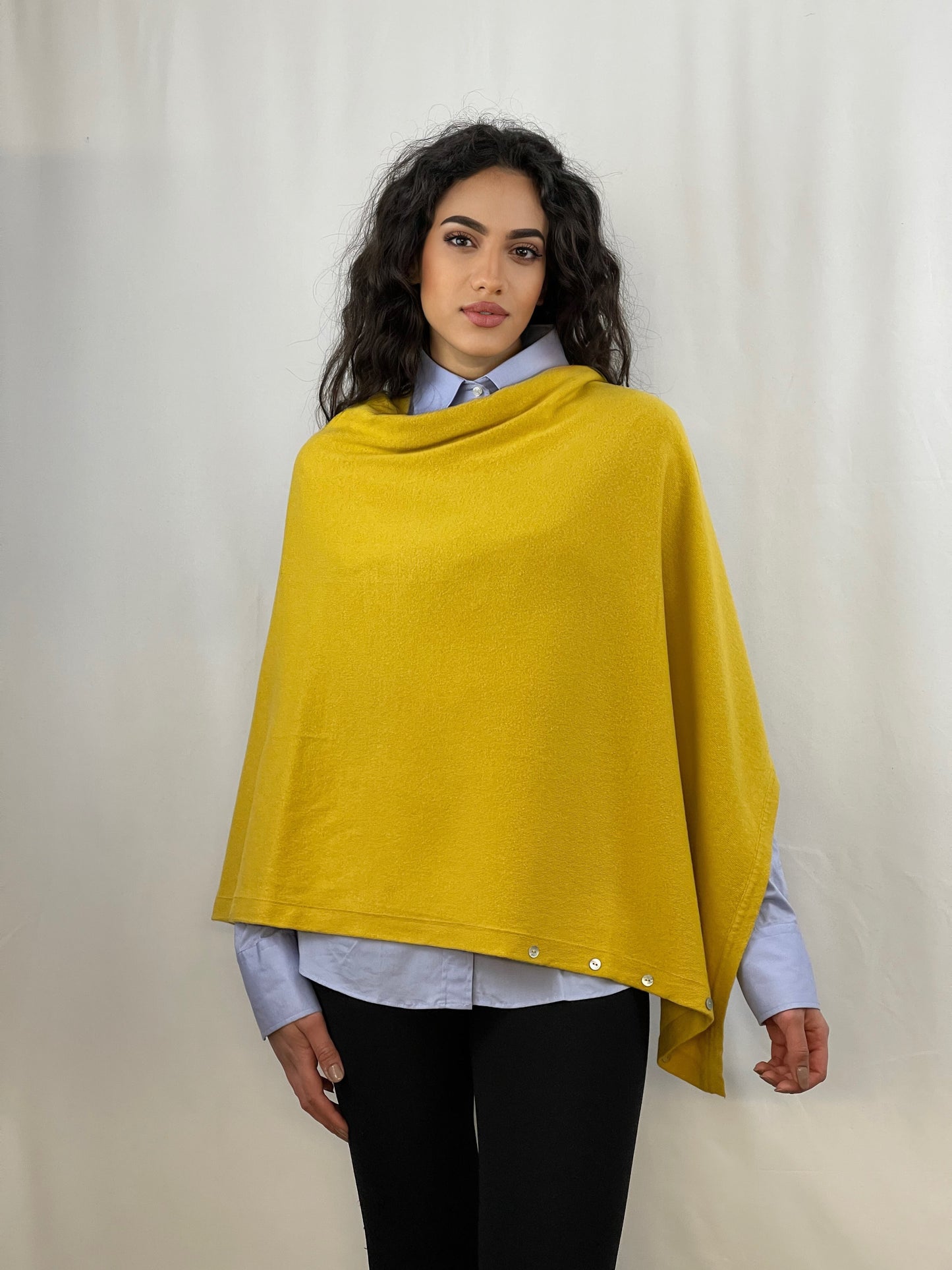 41119 - Buttoned Shrug