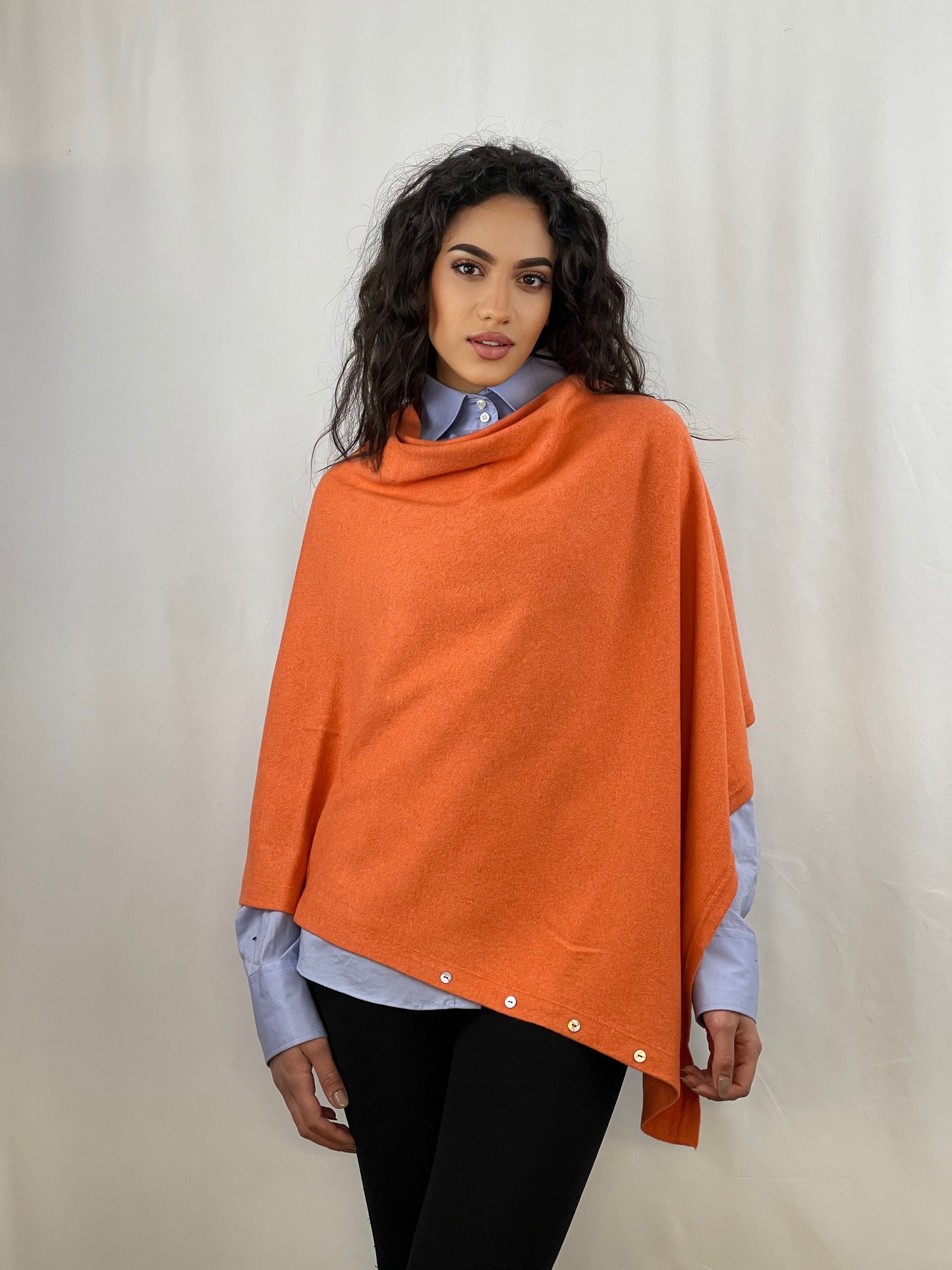 41119 - Buttoned Shrug