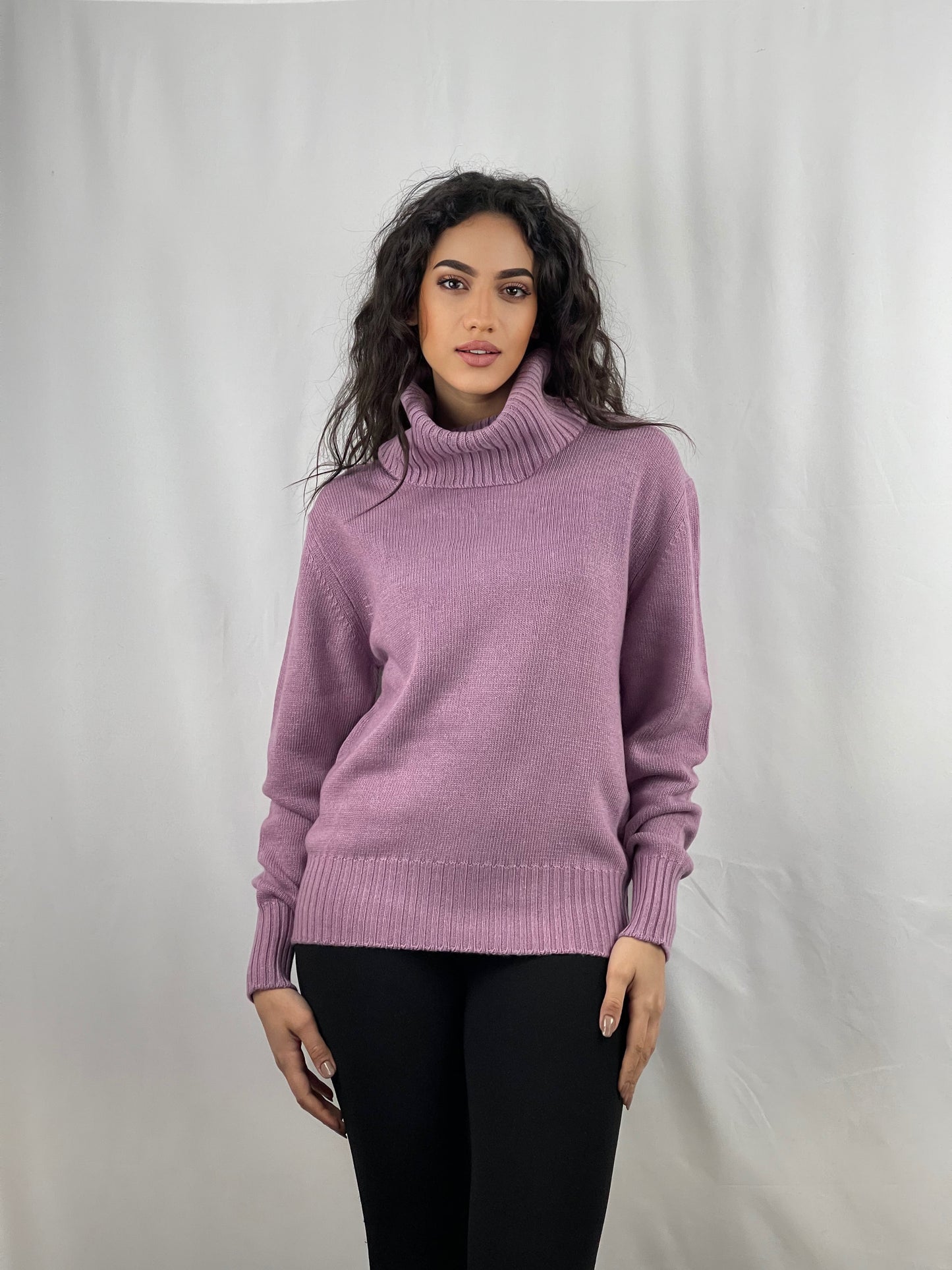 4125 - Large neck d.line woman