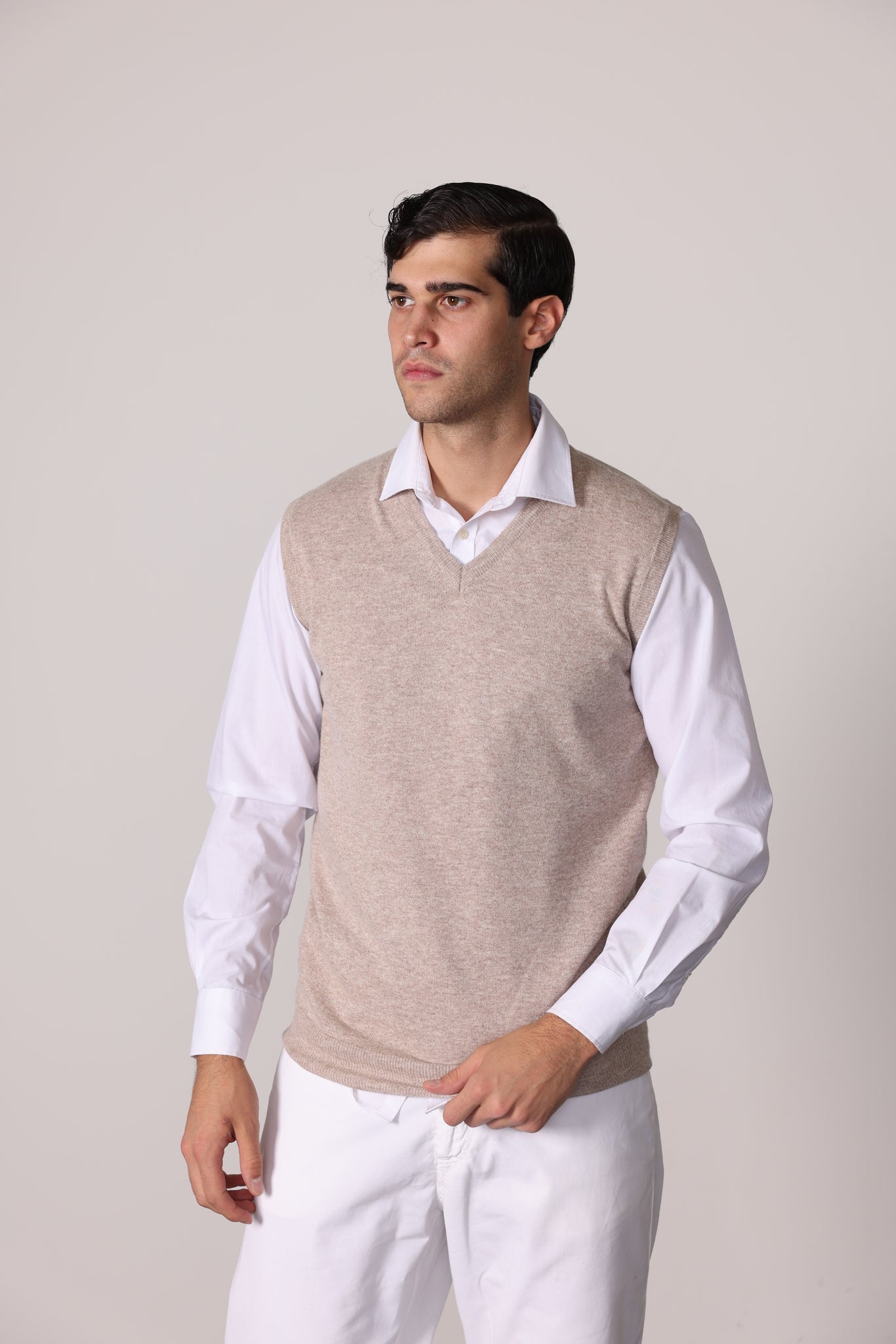 4206 - Sleeveless man