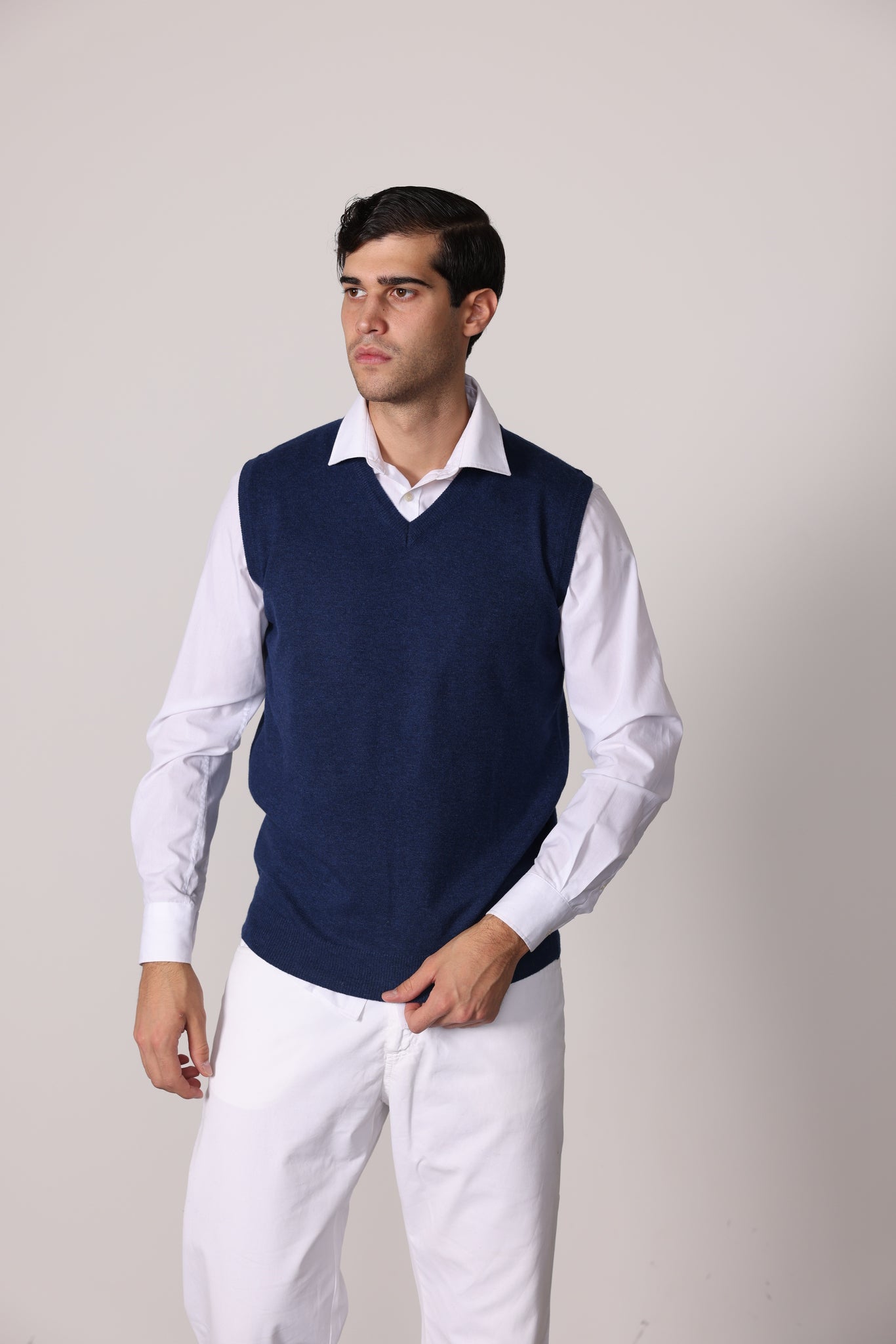 4206 - Sleeveless man
