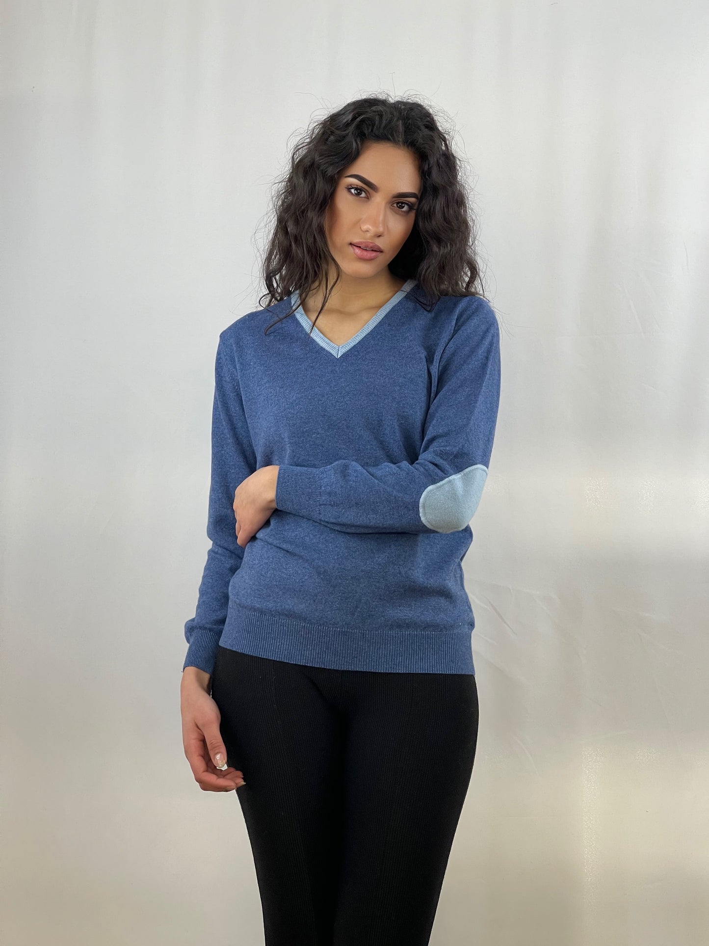 3344 - V neck women patches