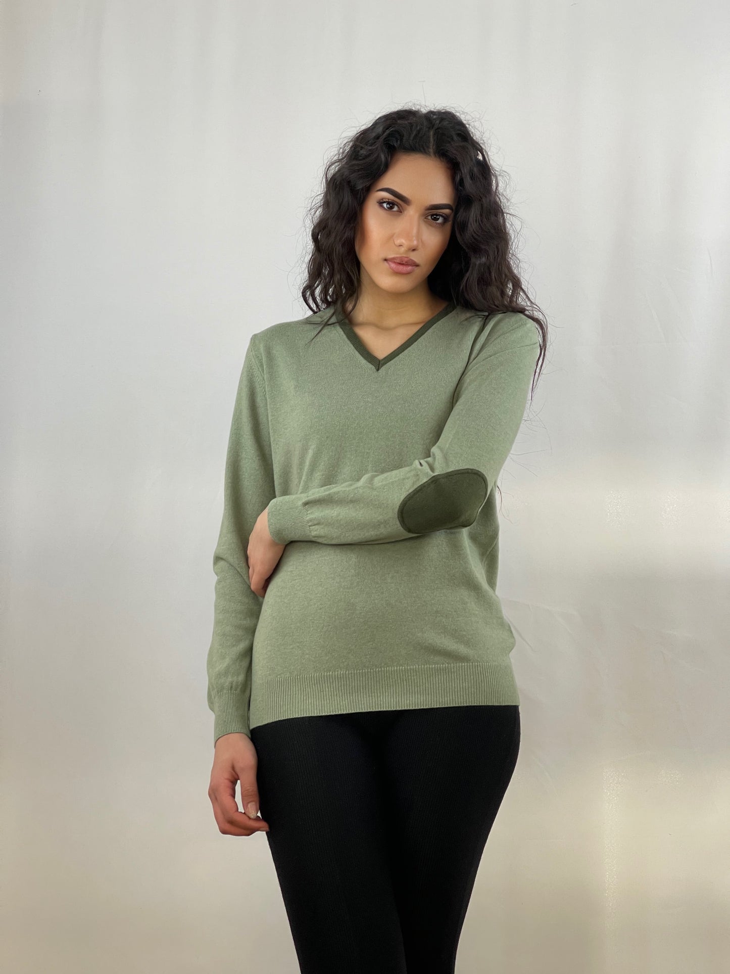 3344 - V neck women patches