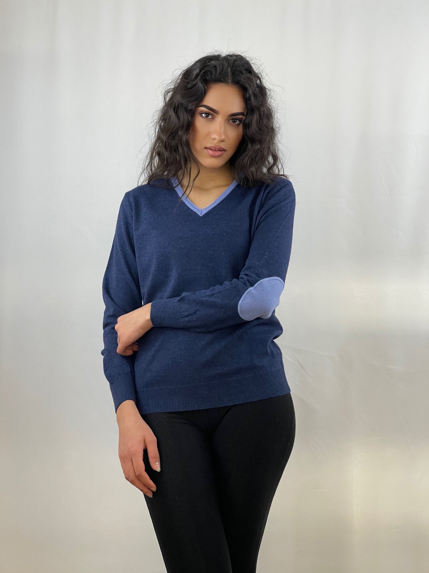 3344 - V neck women patches