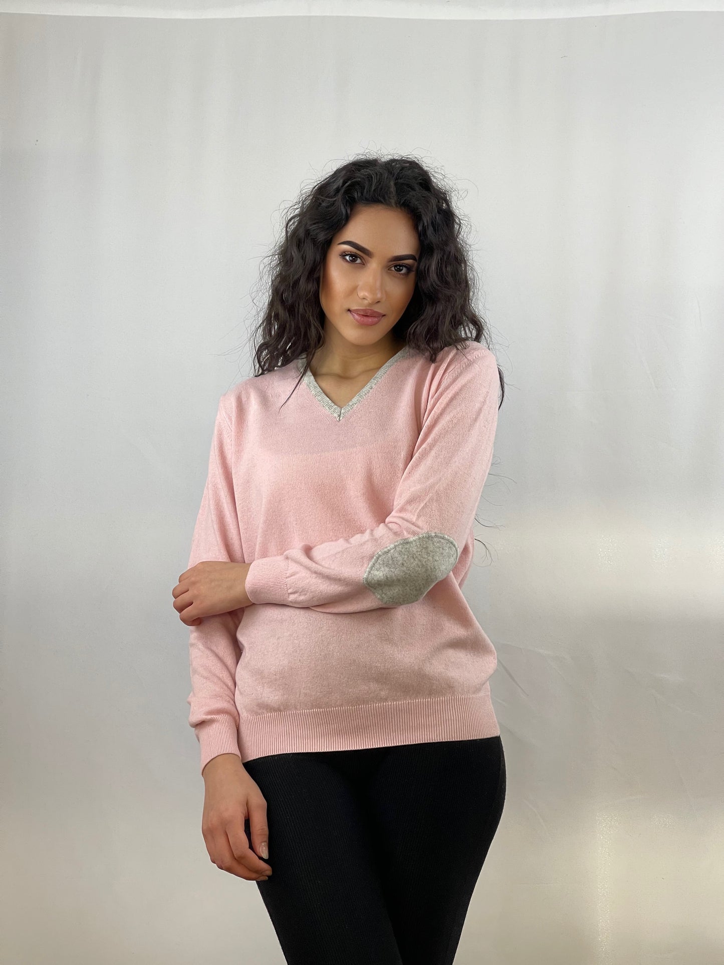 3344 - V neck women patches