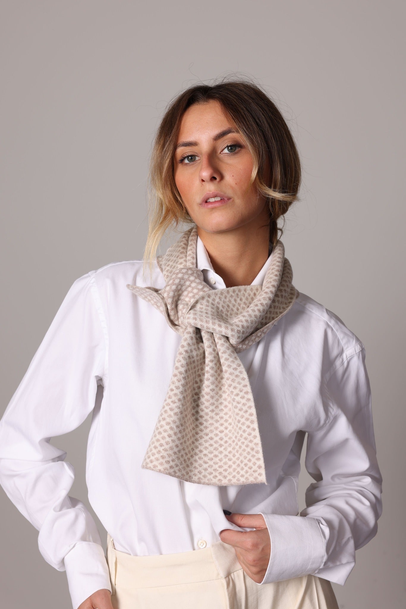 4743P - Bicolor scarf 2 bott. pois