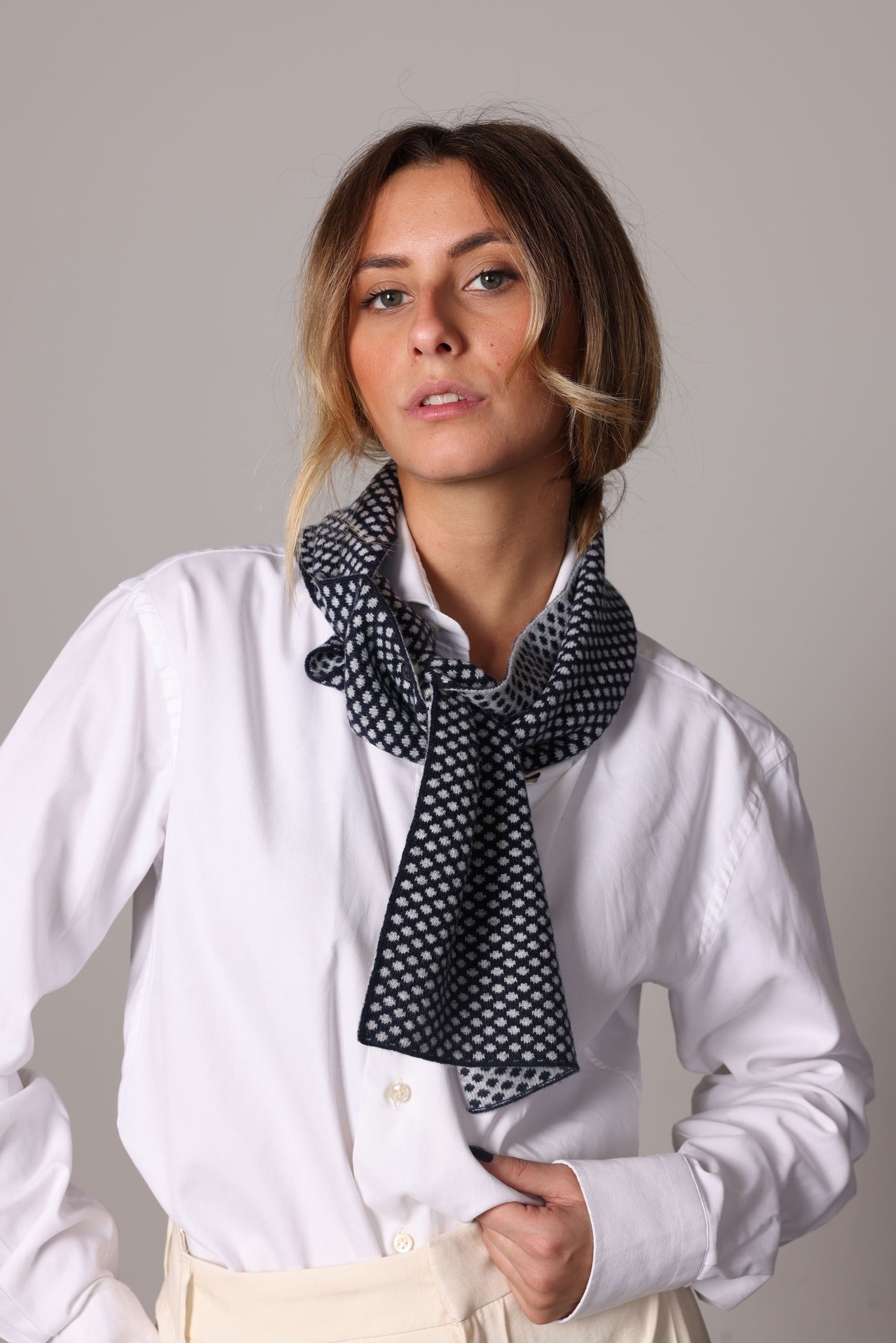 4743P - Bicolor scarf 2 bott. pois