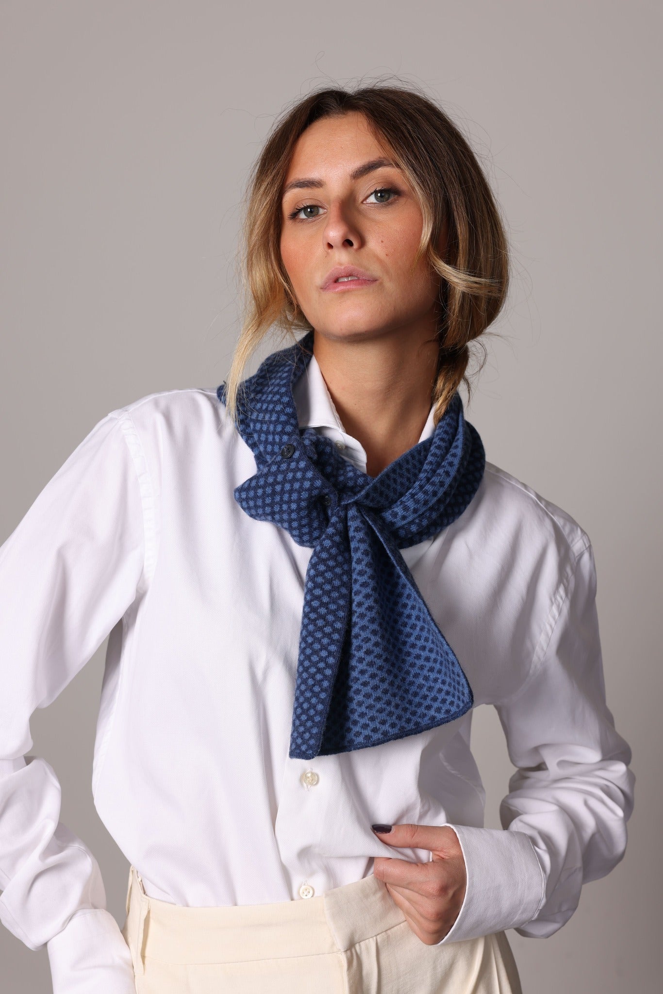 4743P - Bicolor scarf 2 bott. pois