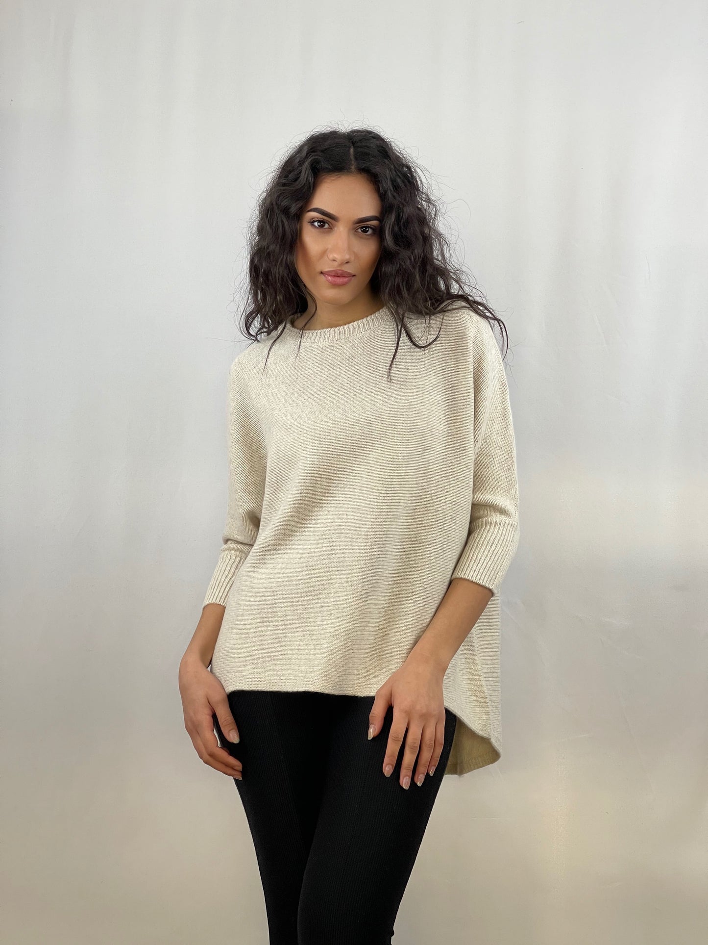 48100 - Crew neck poncho 3/4
