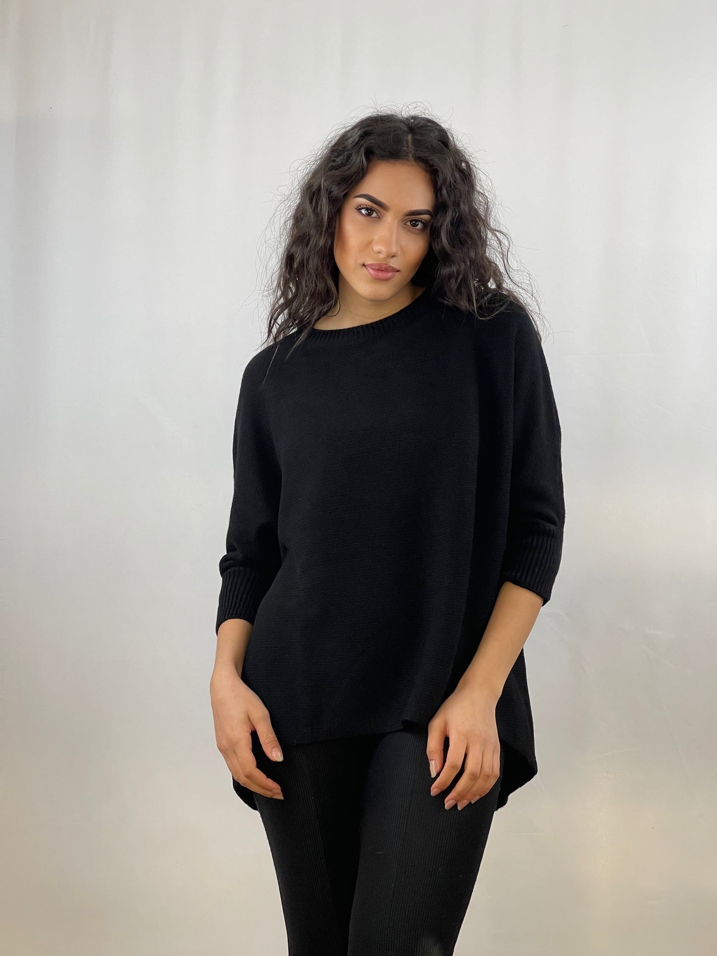 48100 - Crew neck poncho 3/4