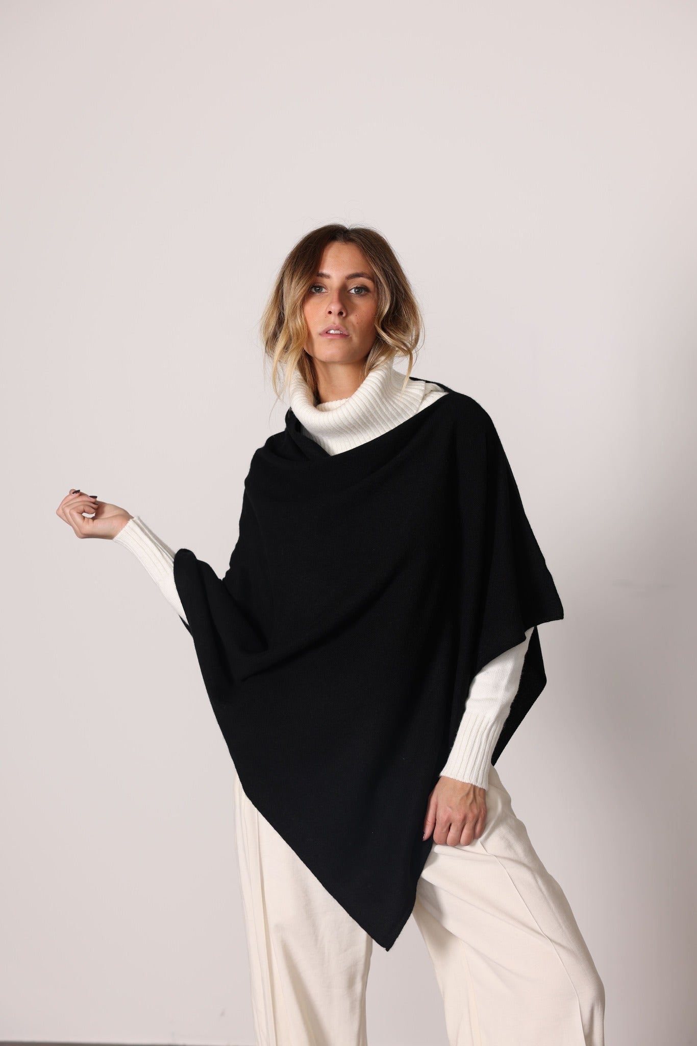 710 - poncho light 100% cashmere