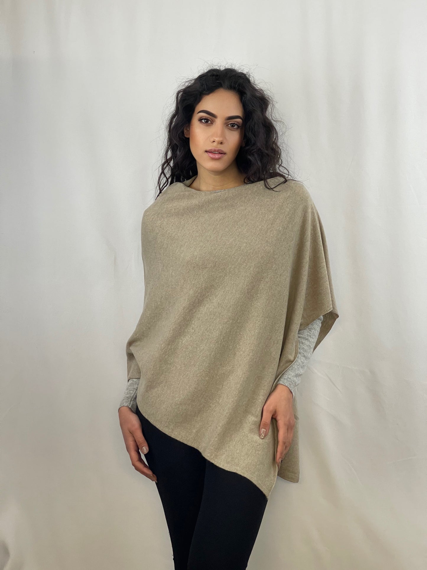 710 - poncho light 100% cashmere