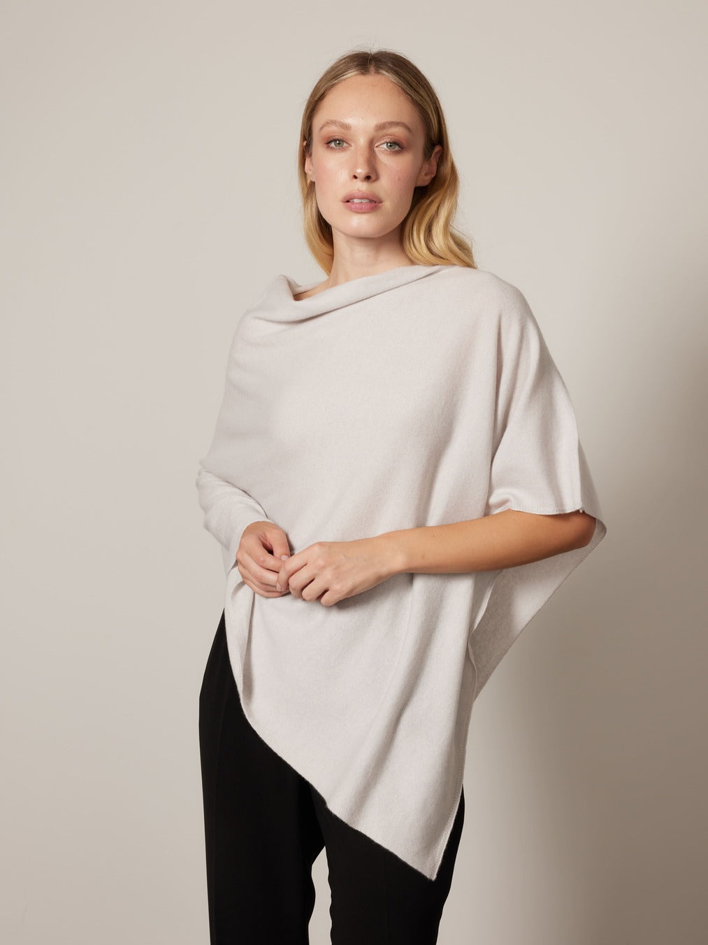 710 - poncho light 100% cashmere