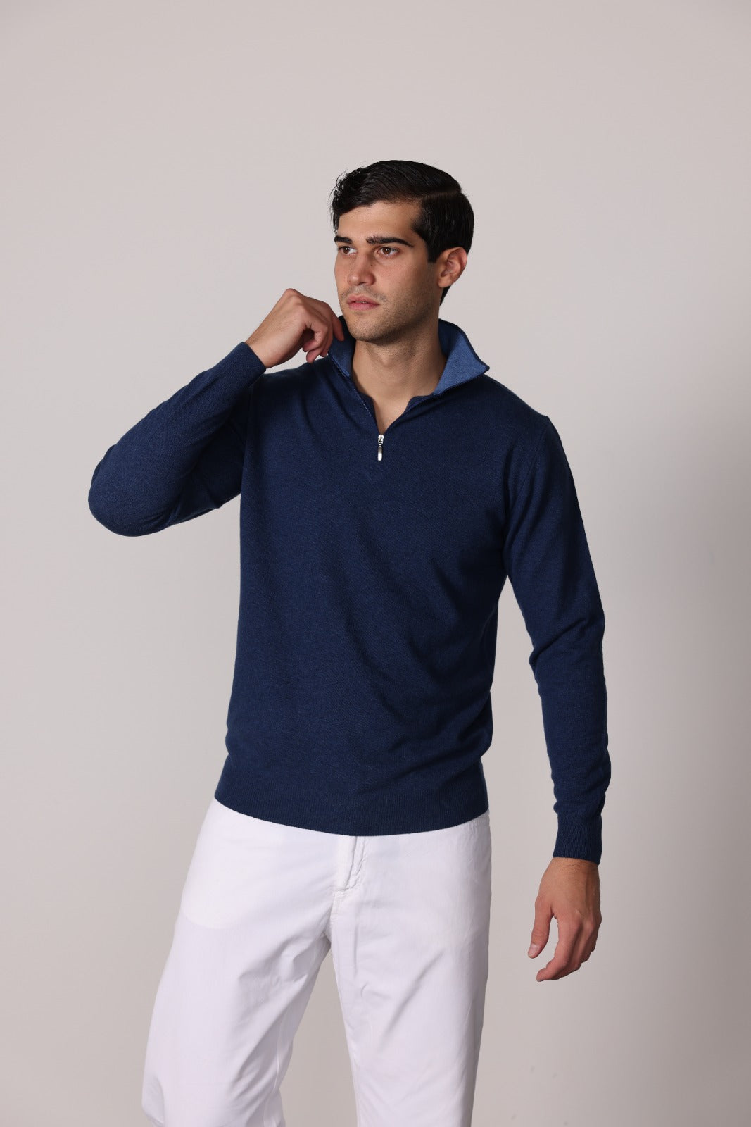 4202 - 1/2 zip man