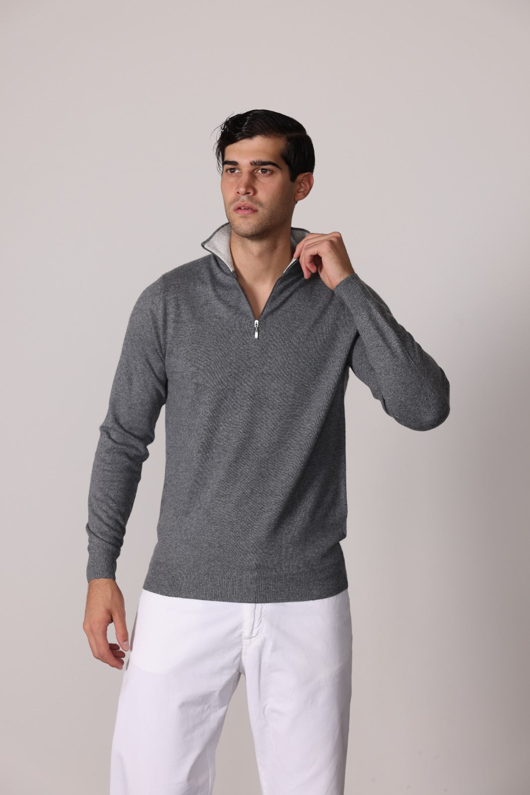 4202 - 1/2 zip man