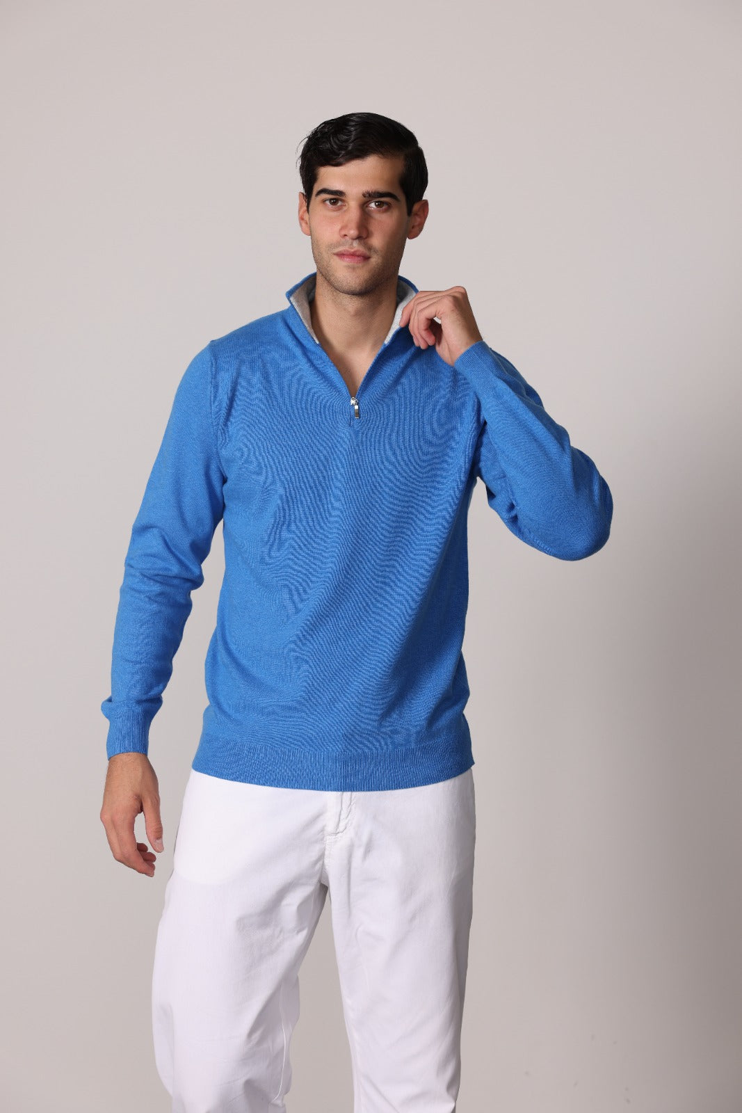 4202 - 1/2 zip man