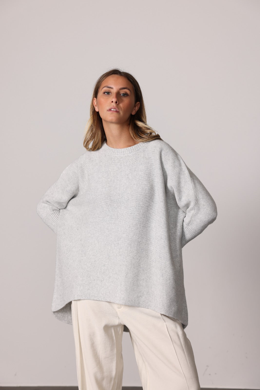 48100 - Crew neck poncho 3/4