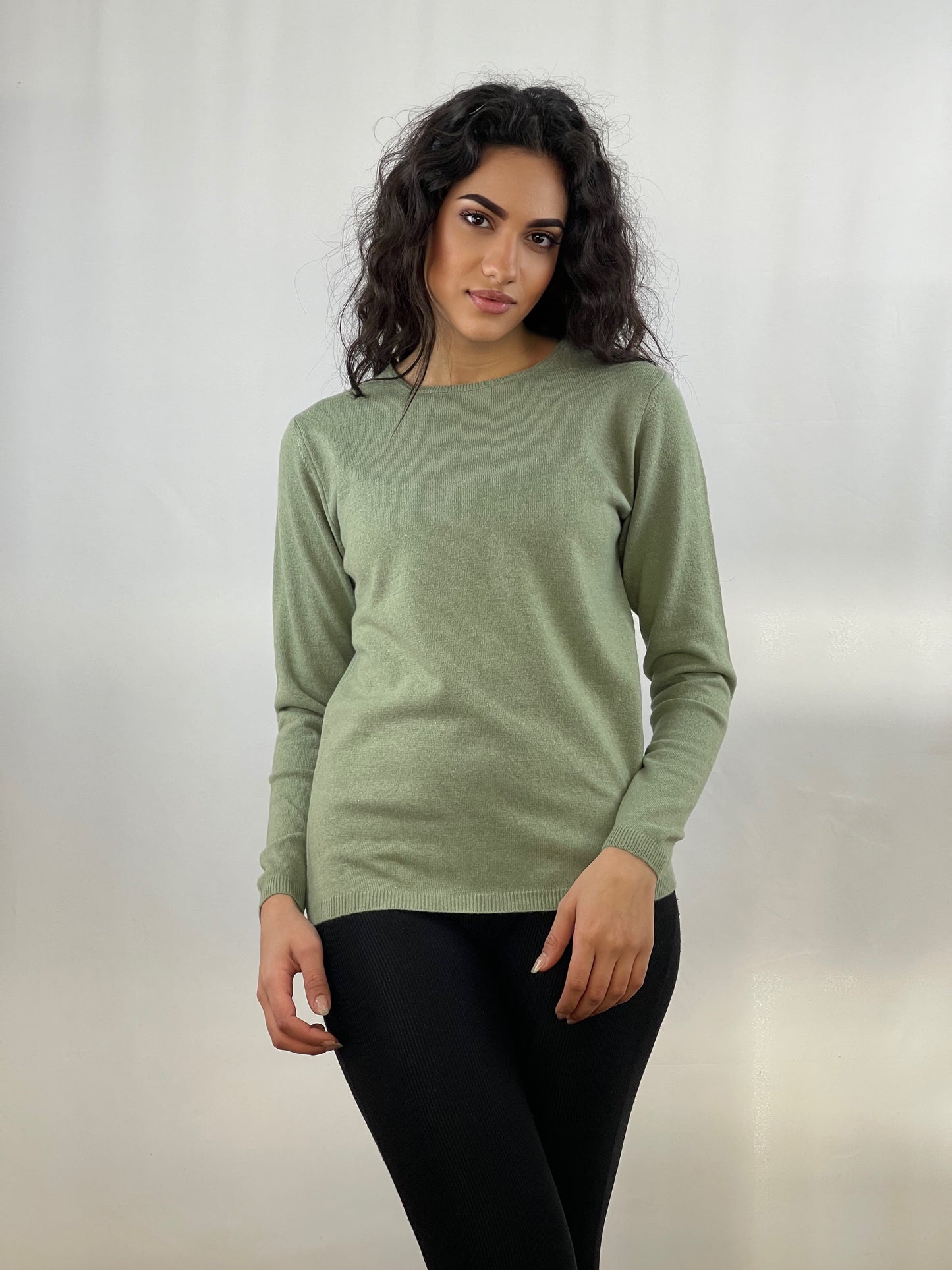 4101 - Classic crew neck woman