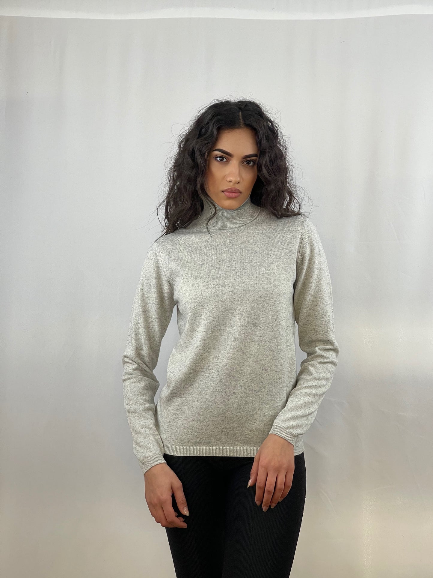 4103 - Classic turtleneck women