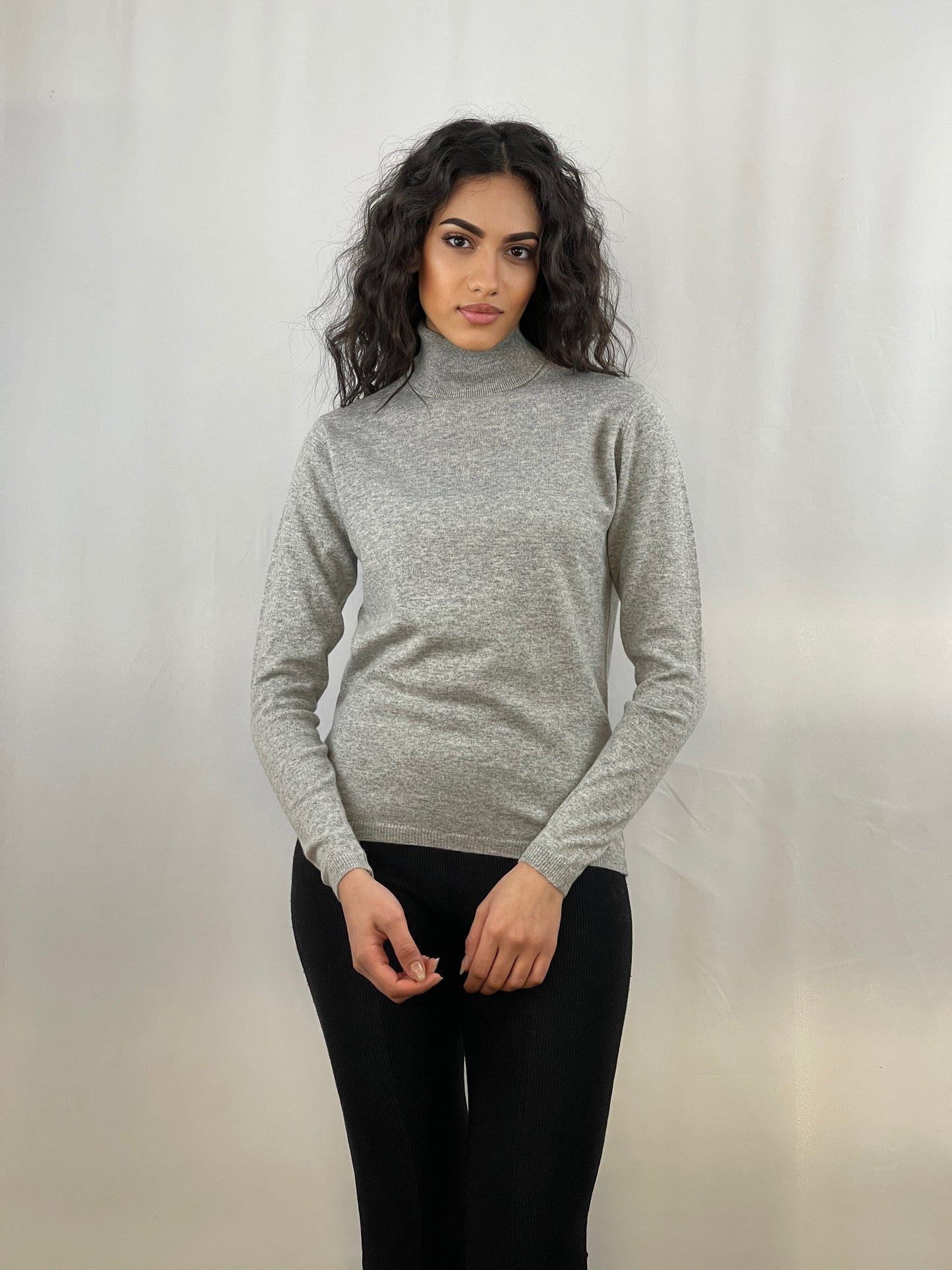 4103 - Classic turtleneck women