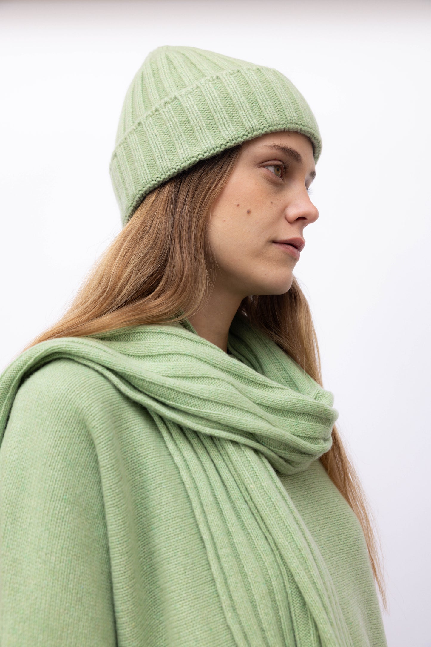 555 - Hat 100% Cashmere