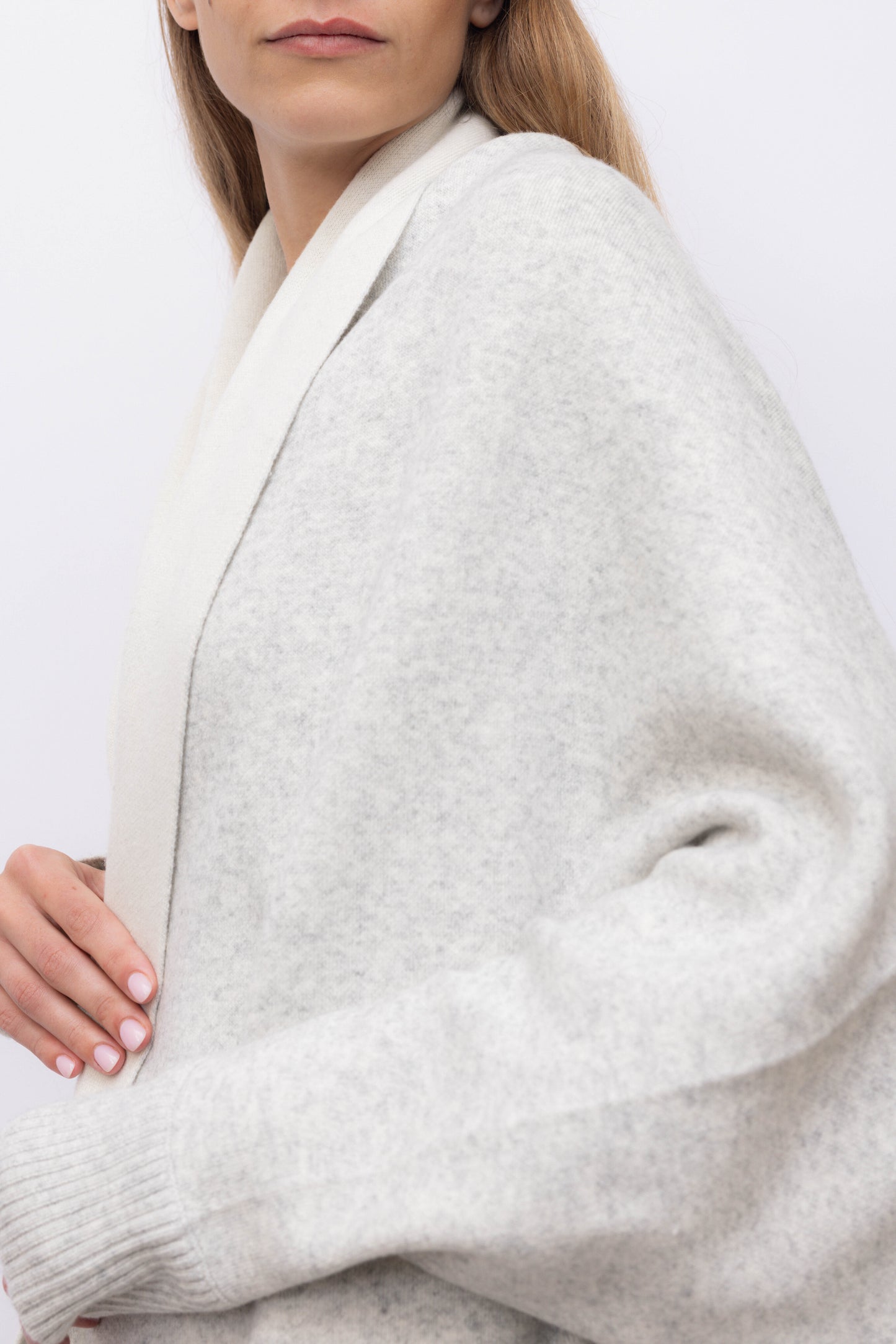 1171 - Two-tone doubleface cape with sleeves