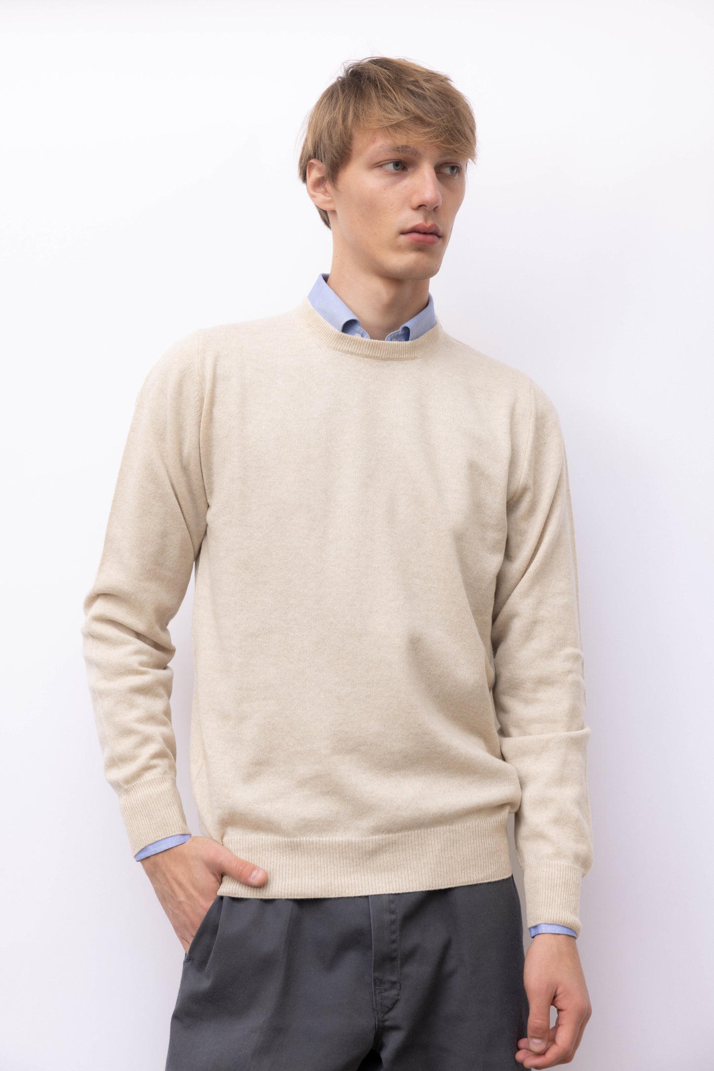 701 - 2-thread pure cashmere crewneck