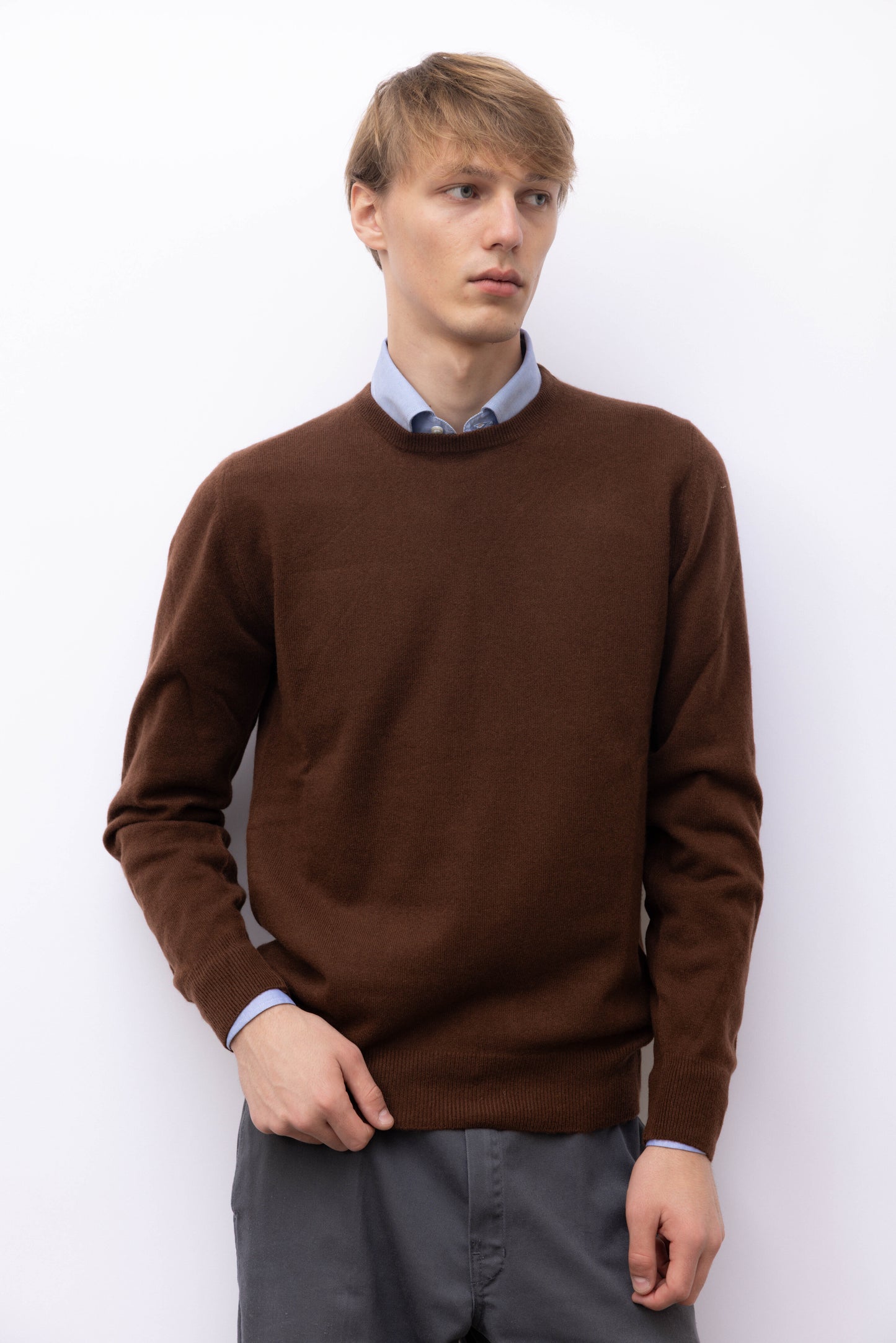 701 - 2-thread pure cashmere crewneck