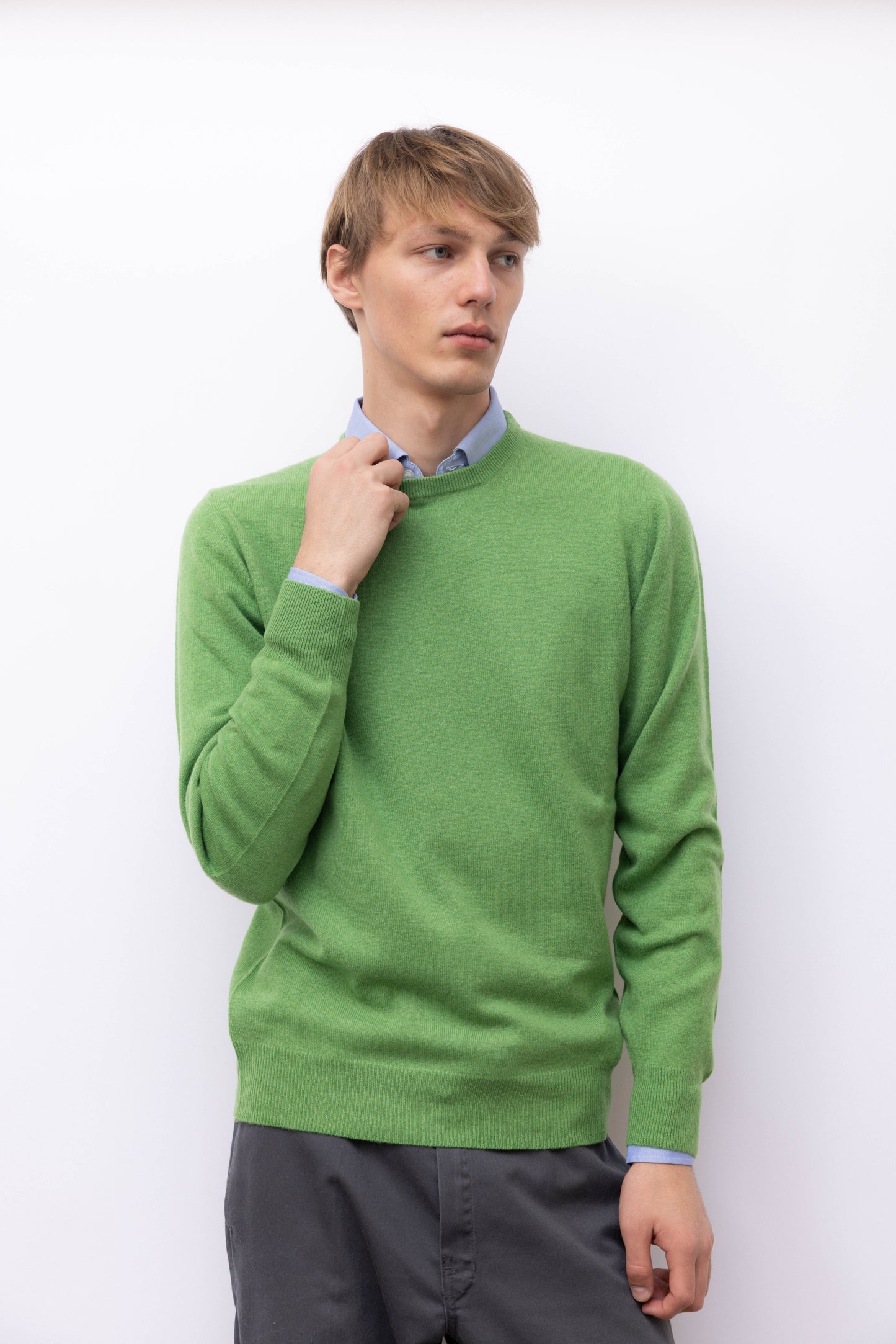 701 - 2-thread pure cashmere crewneck