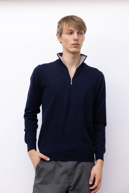 4202 - 1/2 zip man