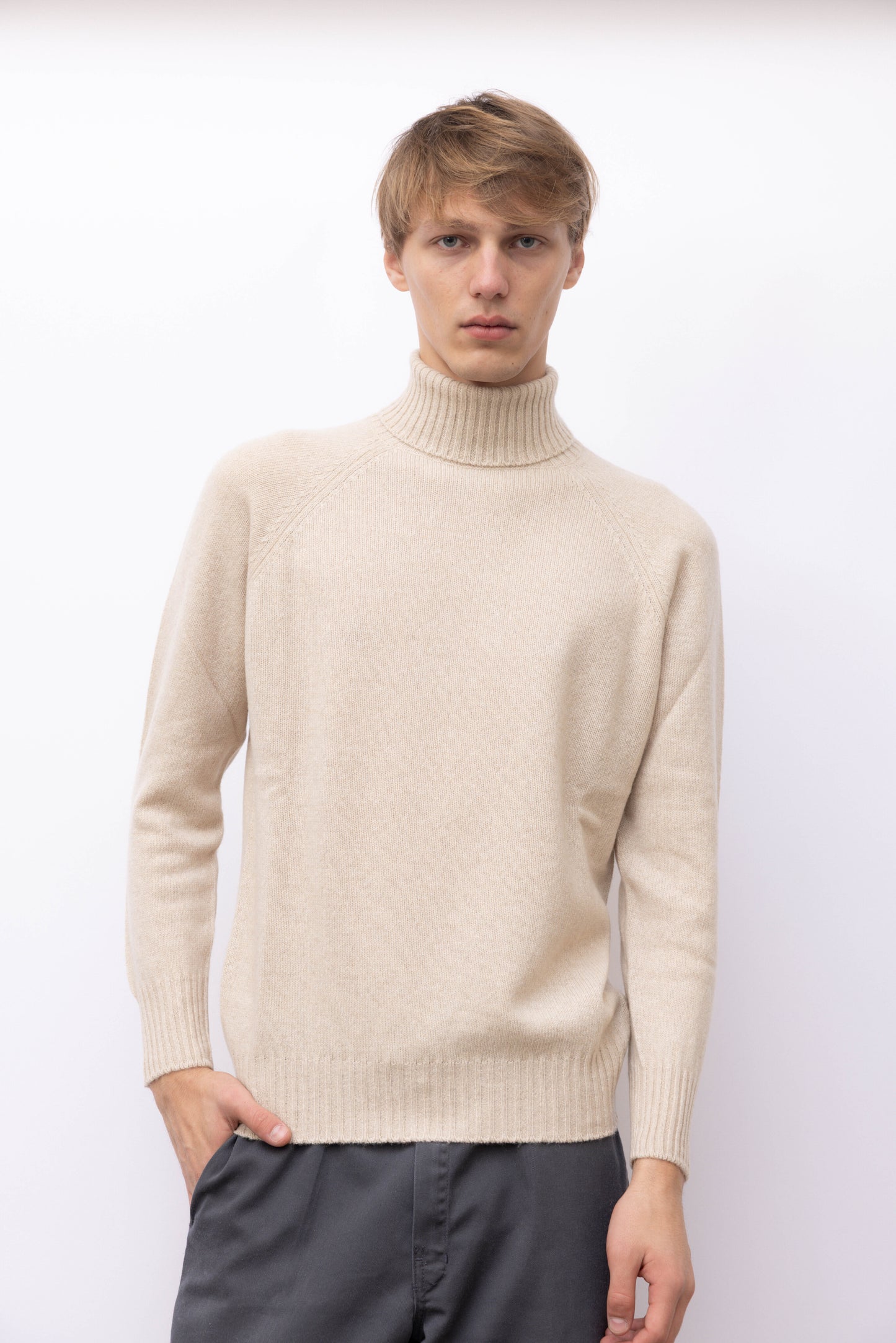 523 - Dolcevita Raglan Man 100% Cashmere
