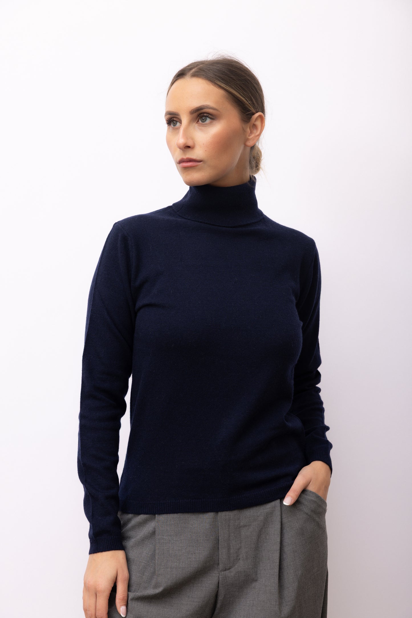 4103 - Classic turtleneck women