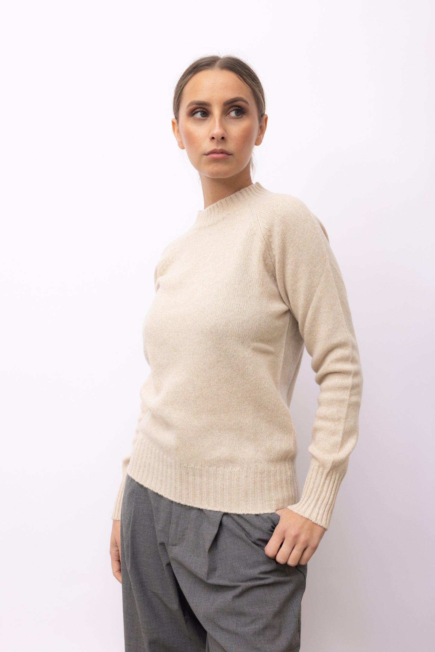 733 - Women's 100% cashmere turtleneck